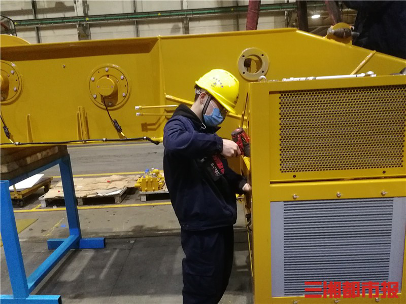 助力企業(yè)復(fù)工復(fù)產(chǎn)！湖南工業(yè)職院180余名學(xué)子帶“技”支援