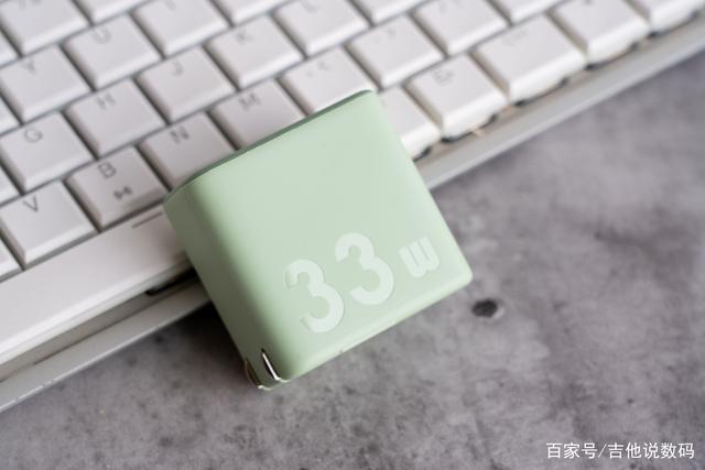 第一次上大學需要準備哪些電子產(chǎn)品?盤點幾款值得入手的數(shù)碼好物